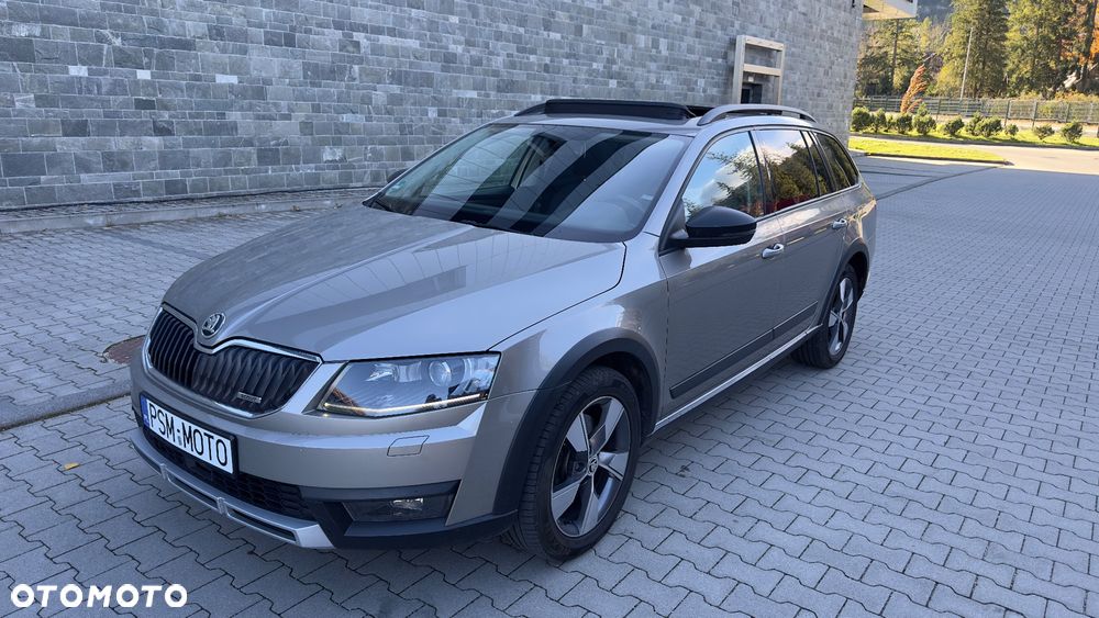 Skoda Octavia Combi 2.0 TDI 4x4 DSG Scout - 2