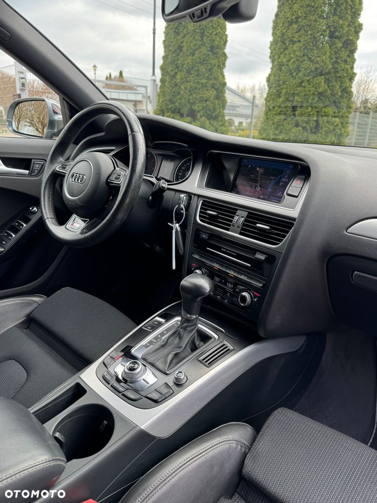 Audi A4 Avant 2.0 TDI DPF quattro S tronic S line Sportpaket - 13