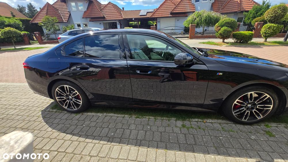 BMW Seria 5 540d xDrive - 13