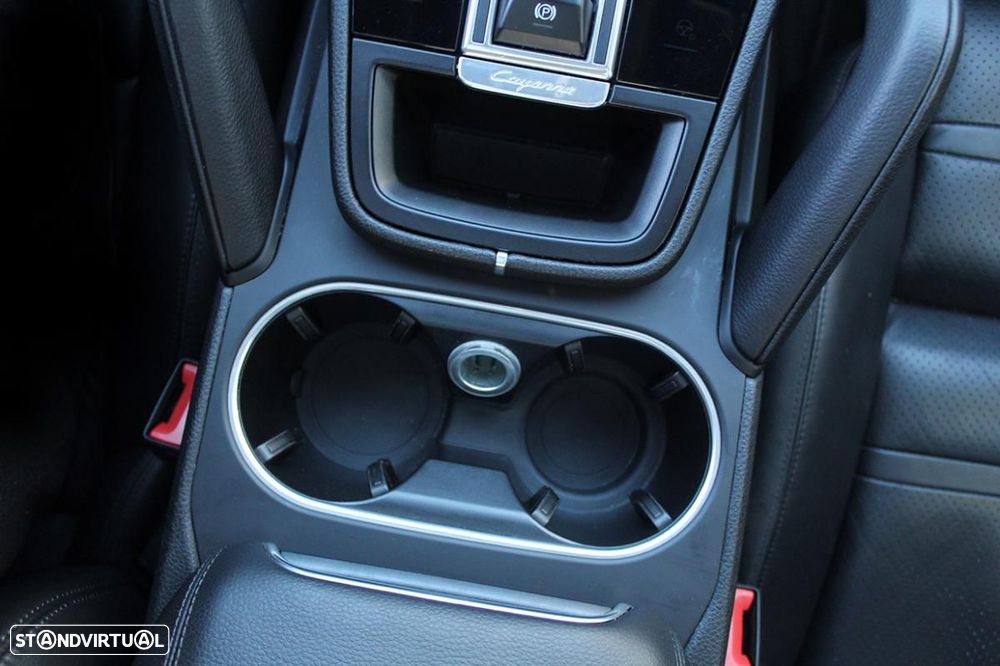 Porsche Cayenne Coupé E-Hybrid - 38