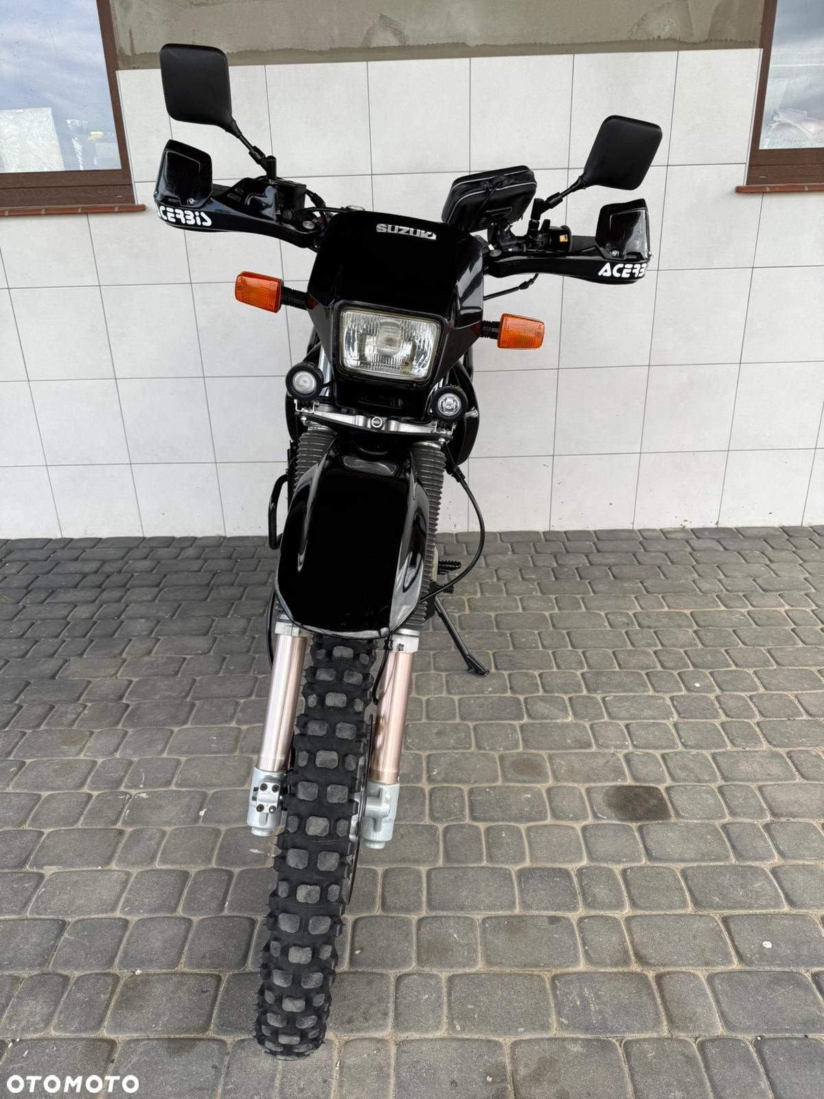 Suzuki DR