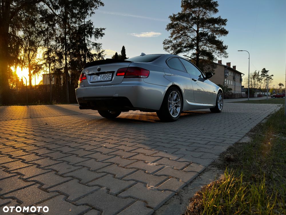 BMW Seria 3 320i - 10