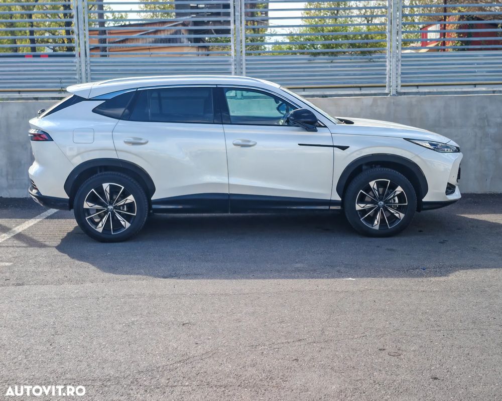 MG HS 1.5 T-GDi 7DCT Exclusive - 4