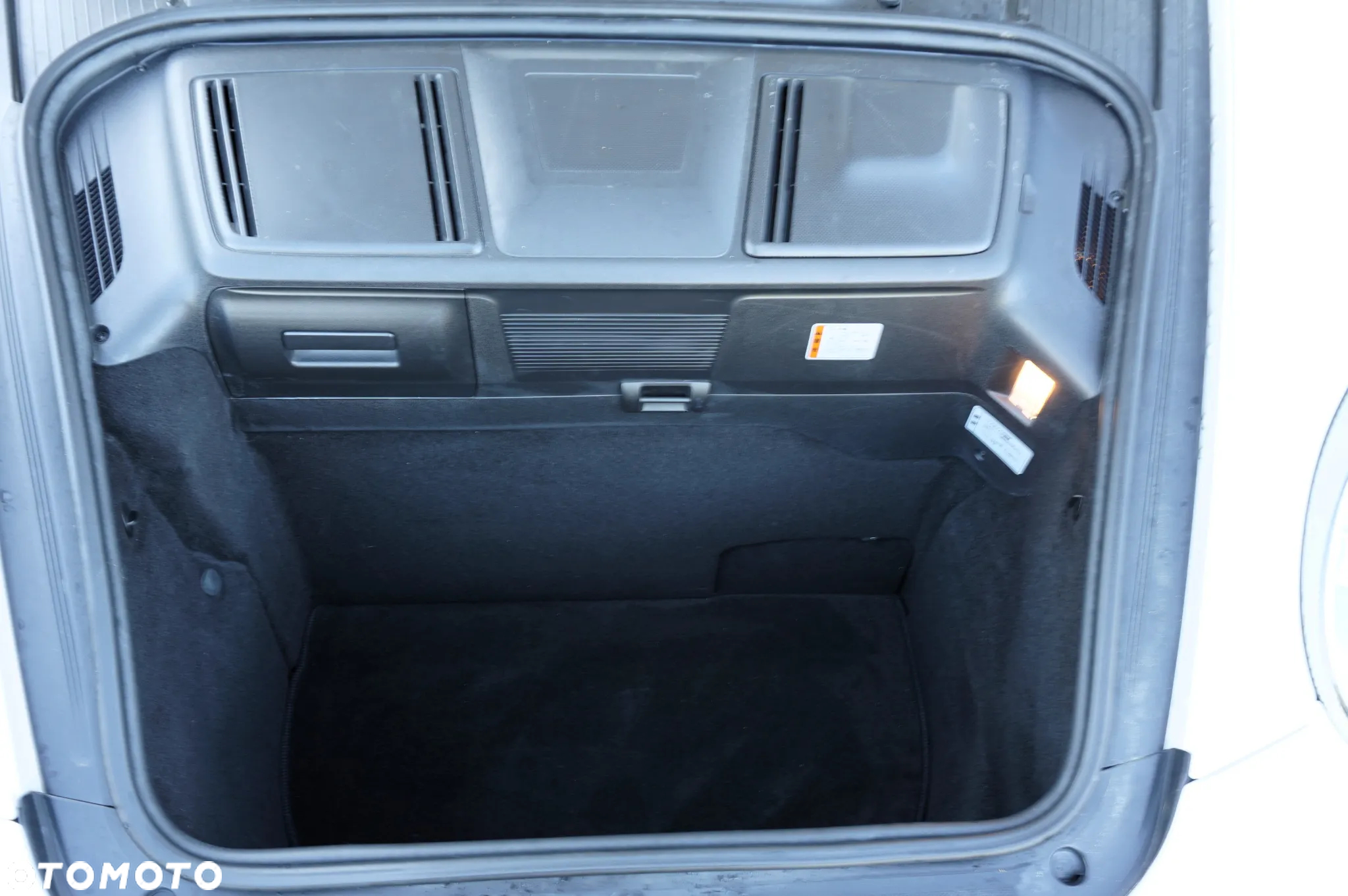 Porsche 911 Carrera 4 Tiptronic S - 15
