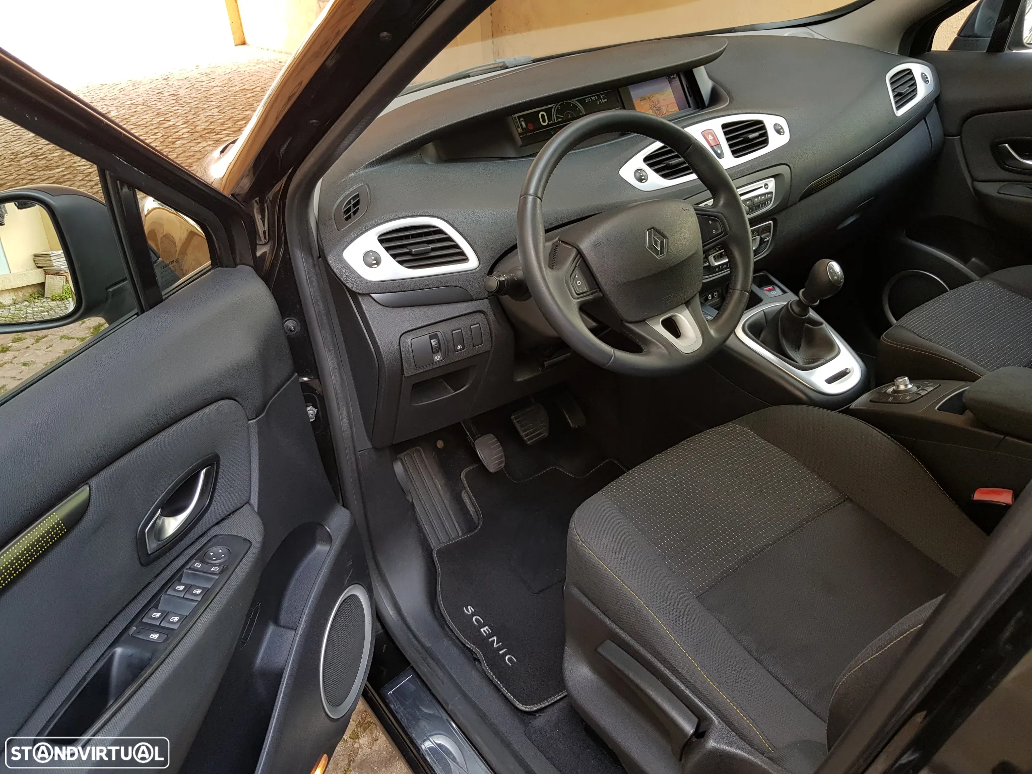 Renault Scénic 1.5 dCi Dynamique S - 11