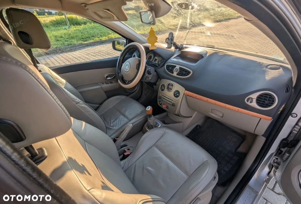 Renault Clio - 7