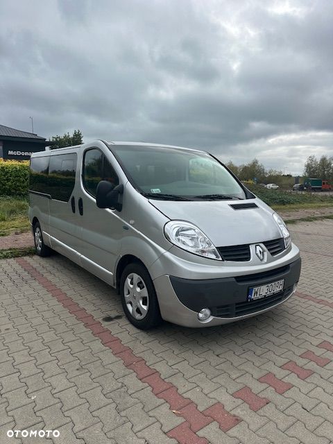 Renault Trafic 2014 photo 2