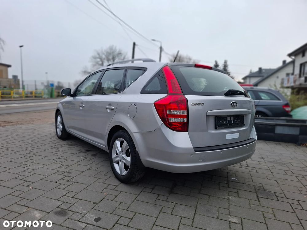 Kia Ceed 1.4 CVVT Dream-Team Edition - 37