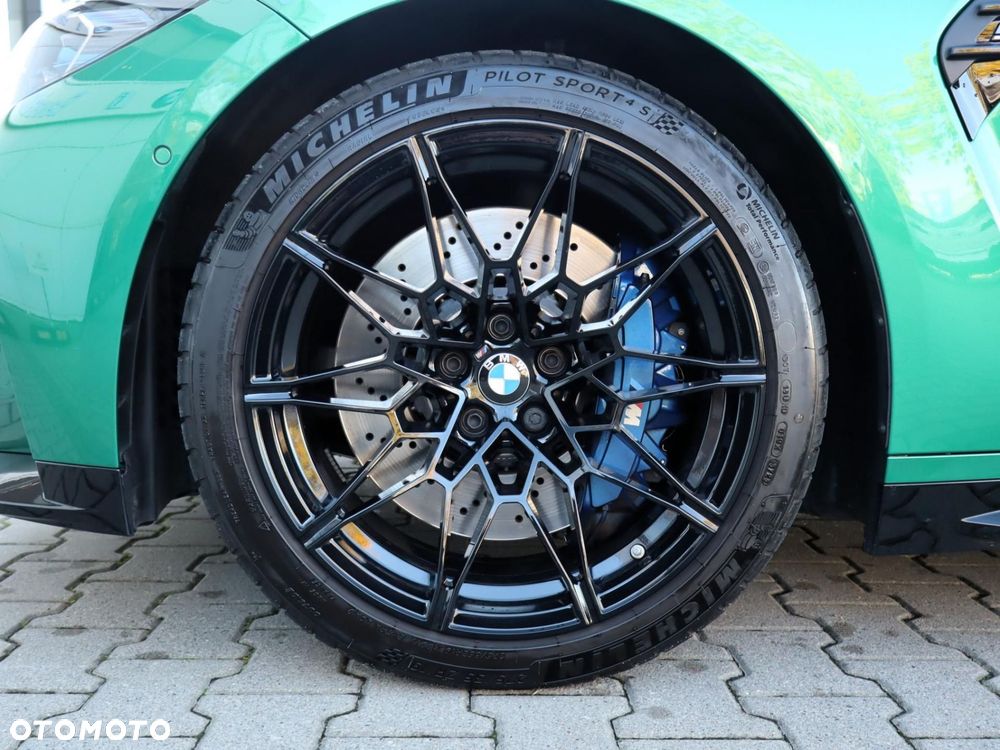 BMW M4 2023 photo 4