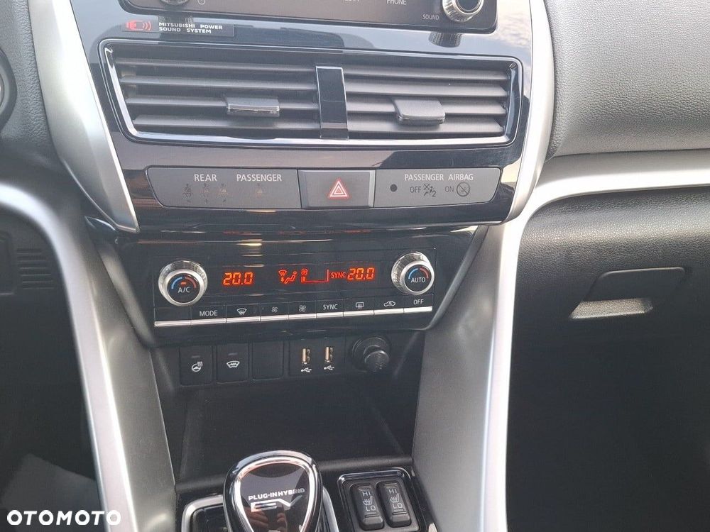 Mitsubishi Eclipse Cross - 28