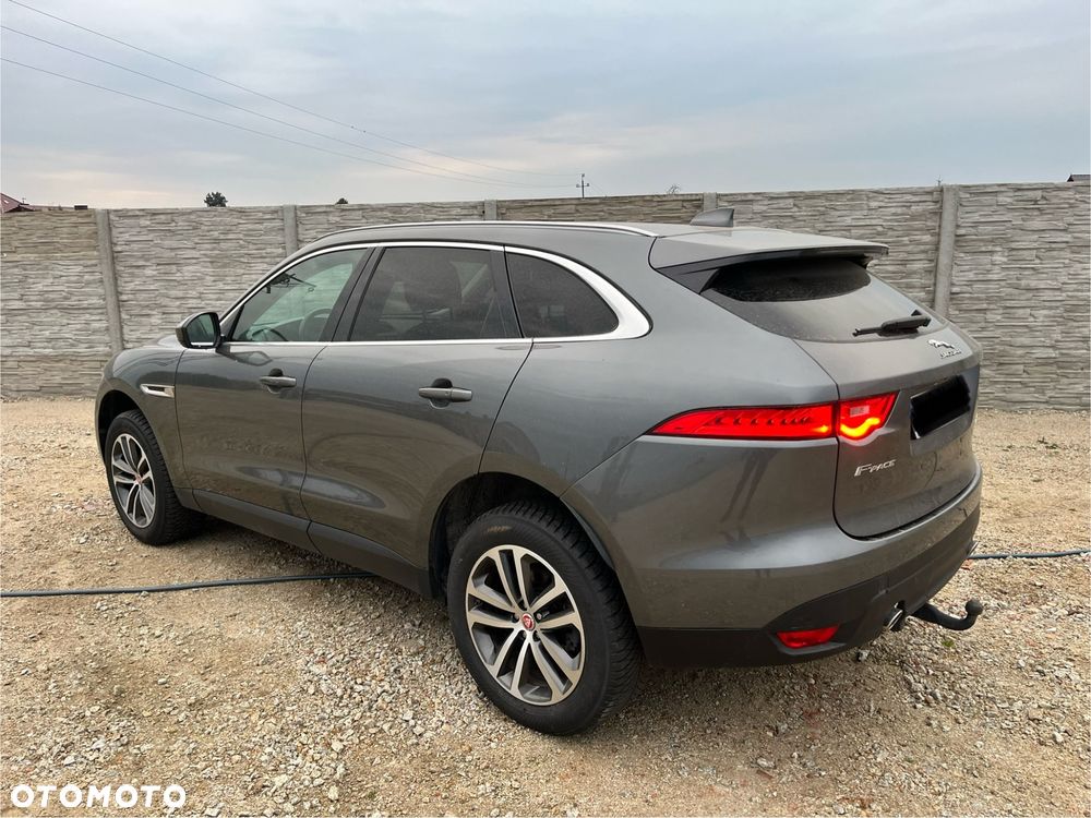 Jaguar F-Pace - 6