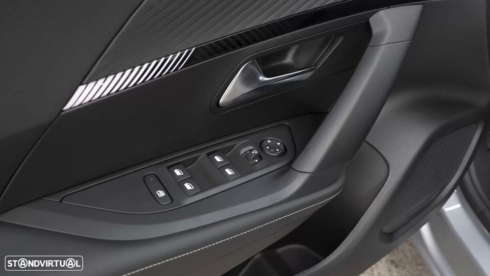 Peugeot 2008 1.2 Hybrid Allure e-DCS6 - 19