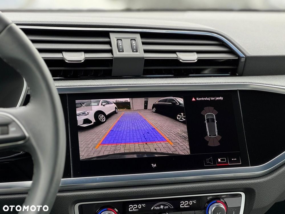Audi Q3 - 18