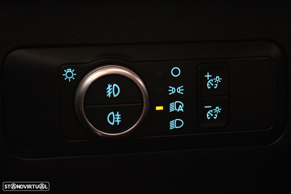 Ford Kuga 1.5 TDCi EcoBlue Titanium — fotografia 18