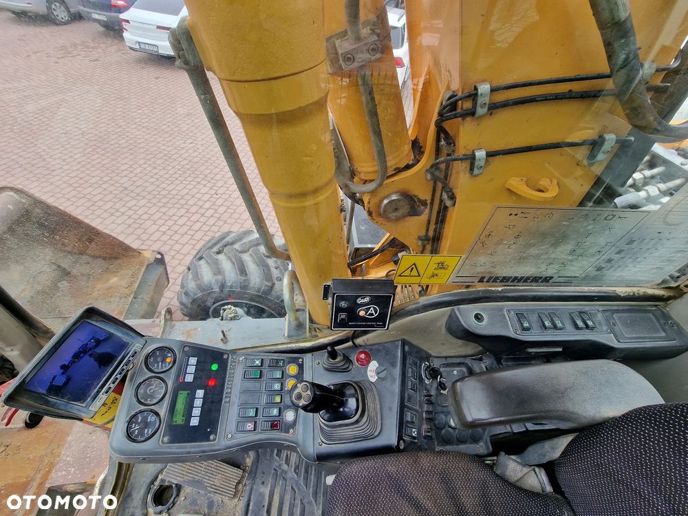 Liebherr A314, 2012r, klimatyzacja - 12