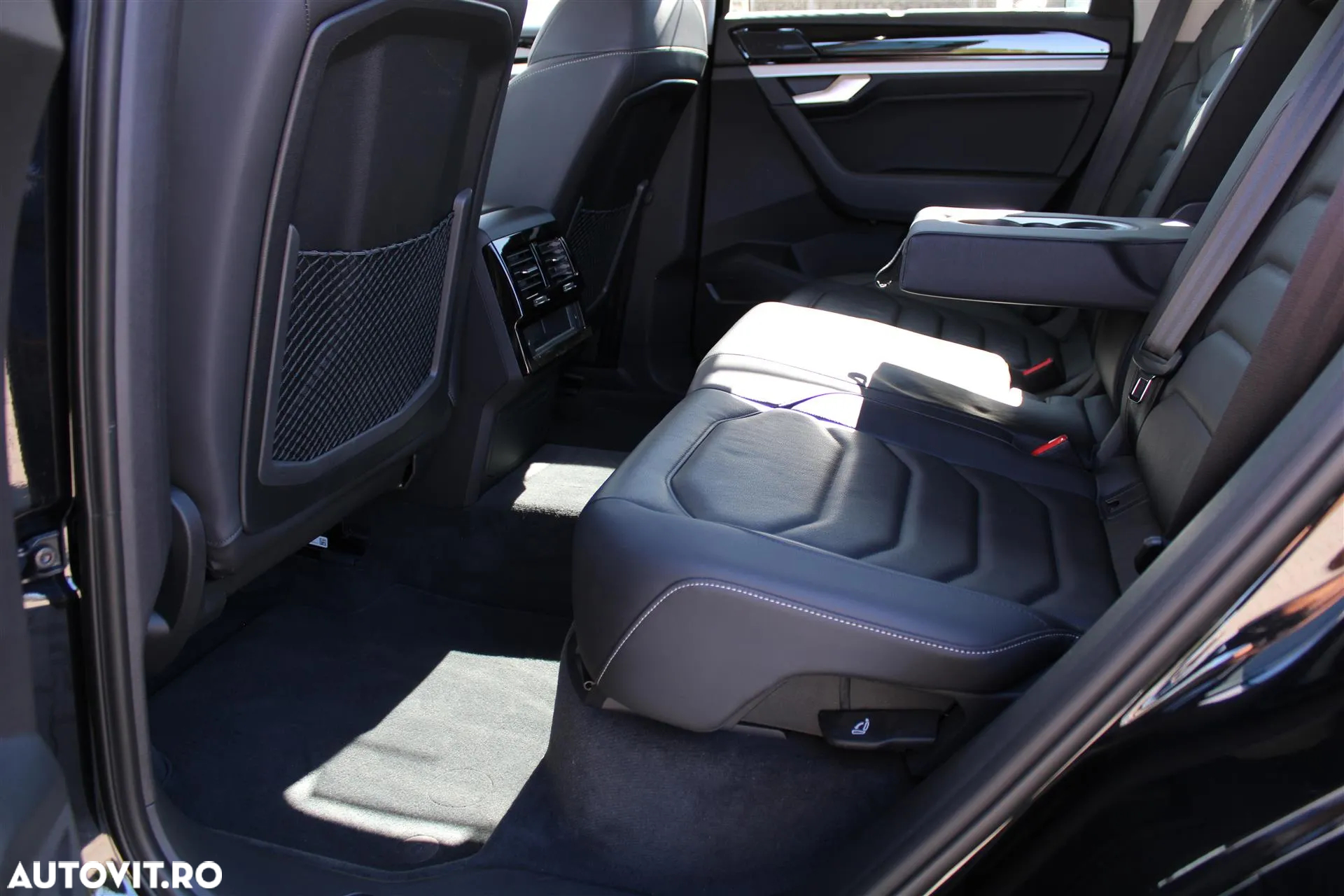 Volkswagen Touareg - 12