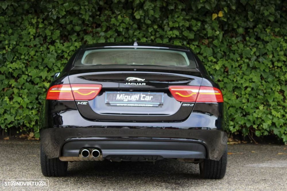 Jaguar XE 2.0 D Prestige Aut. - 10