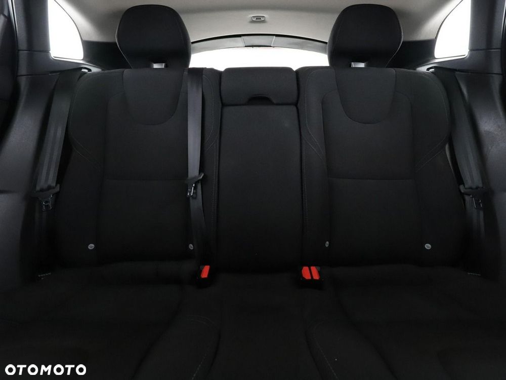 Volvo V40 T2 Kinetic - 19