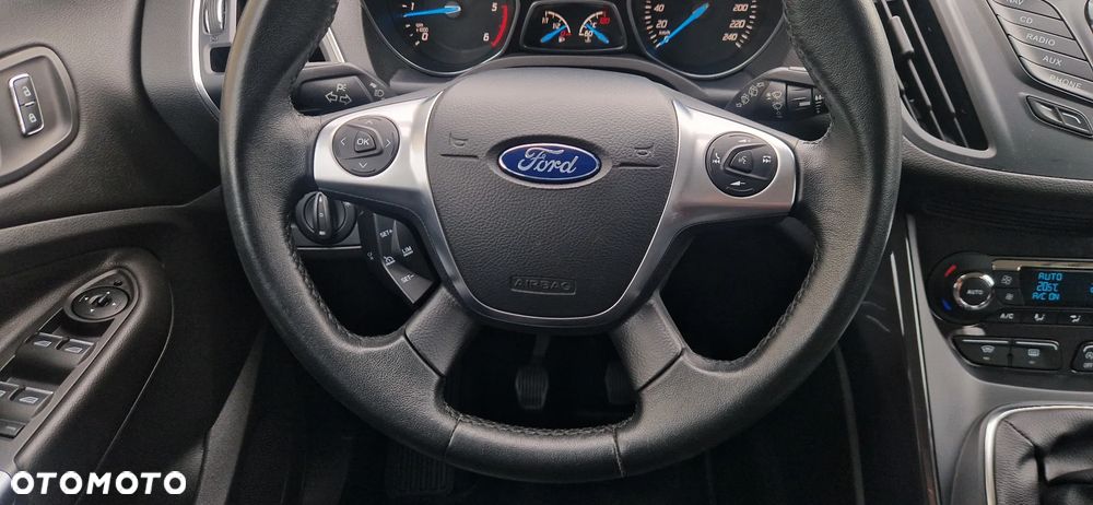 Ford Kuga 2.0 TDCi FWD Titanium - 30