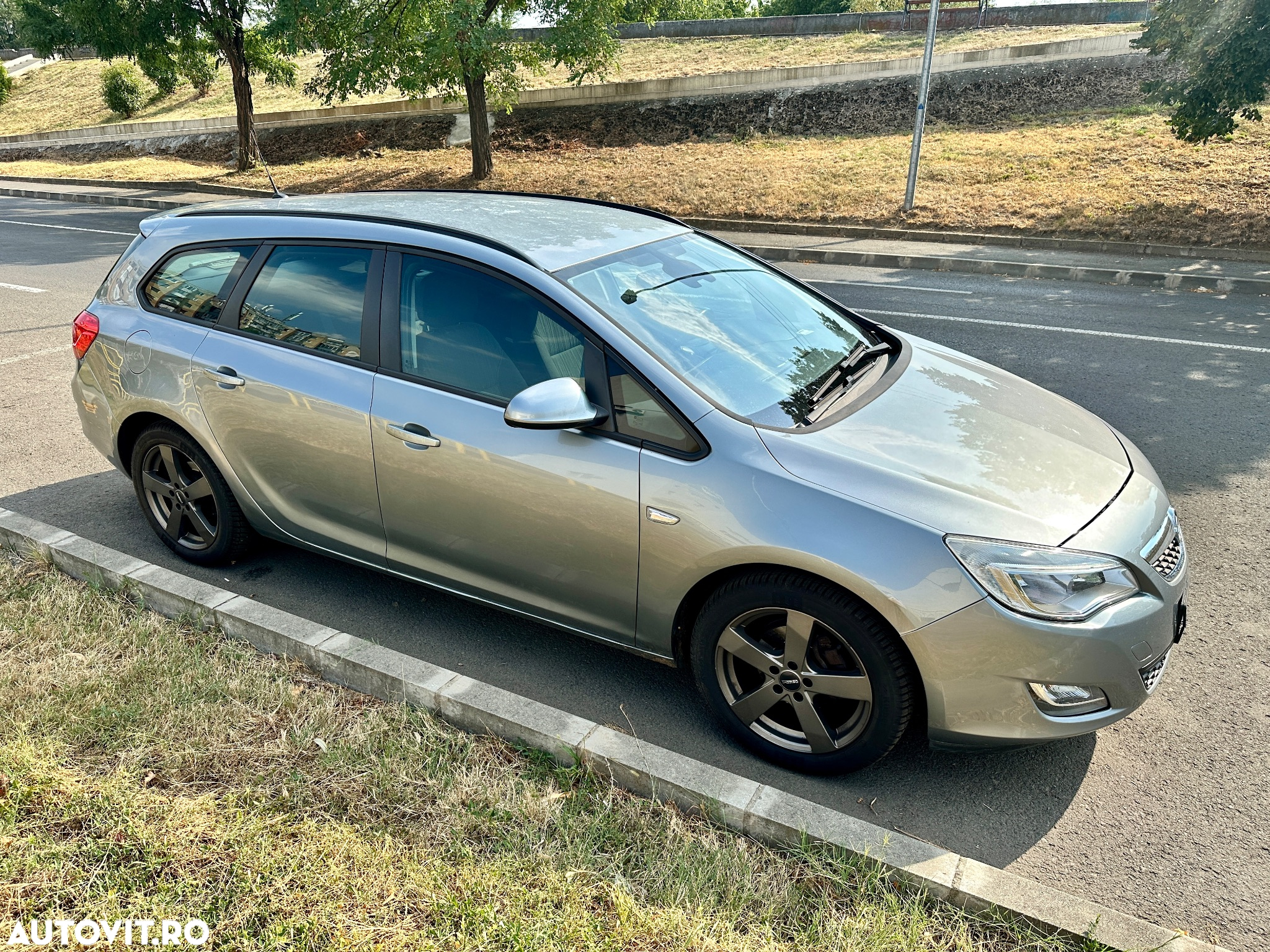 Opel Astra 1.3 CDTI DPF EcoFLEX Edition - 2