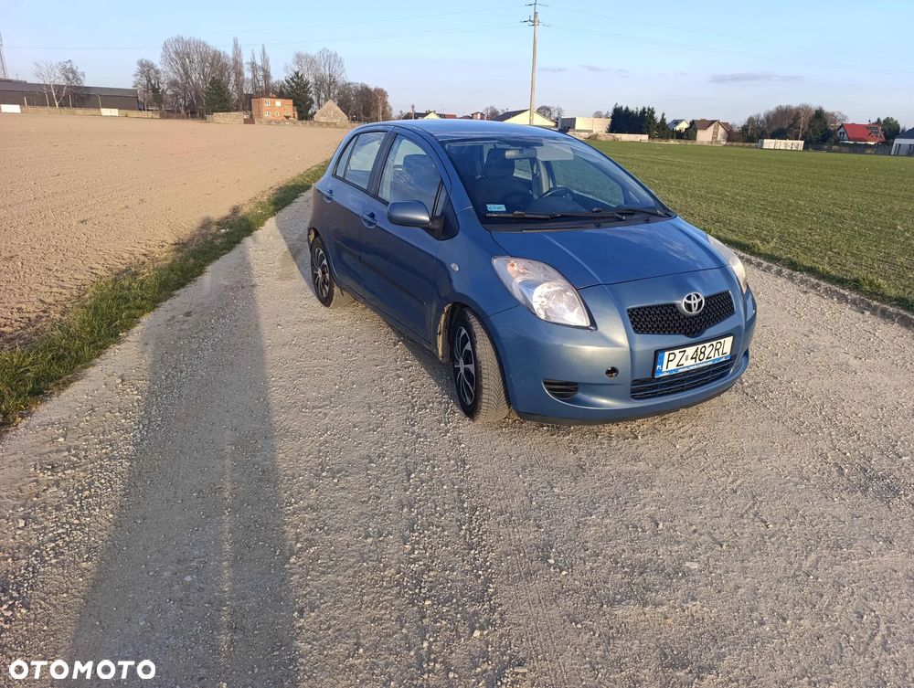 Toyota Yaris 1.3 VVT-i Luna - 1