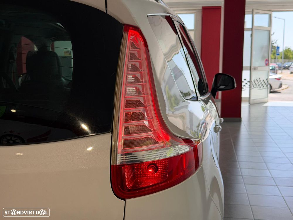 Renault Grand Scénic Energy dCi 110 S&S Bose Edition - 8