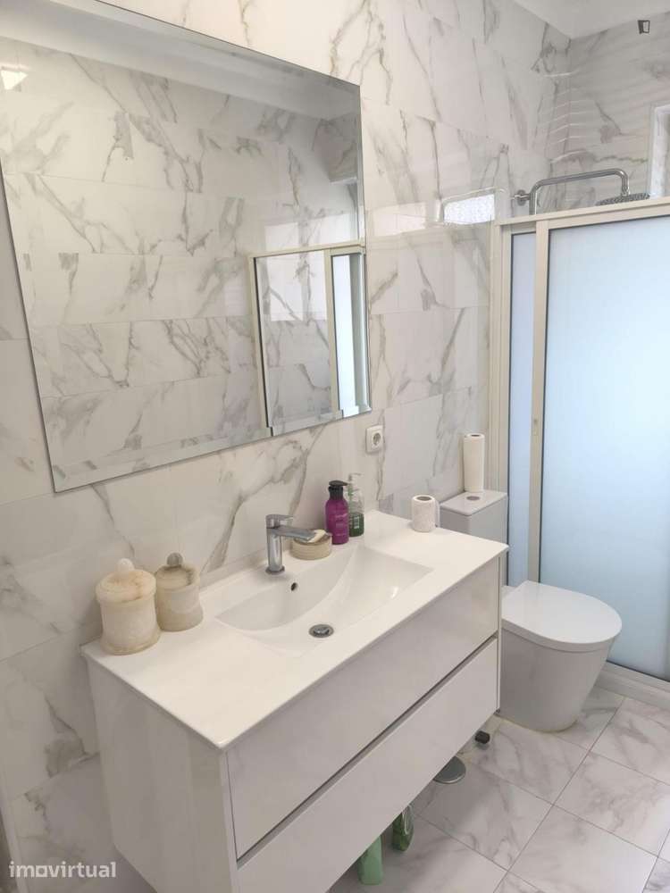Quarto - localizado em Alvalade Lisbon - Grande imagem: 4/18