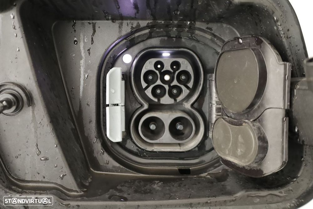 BMW iX2 eDrive20 Pack Desportivo M - 8