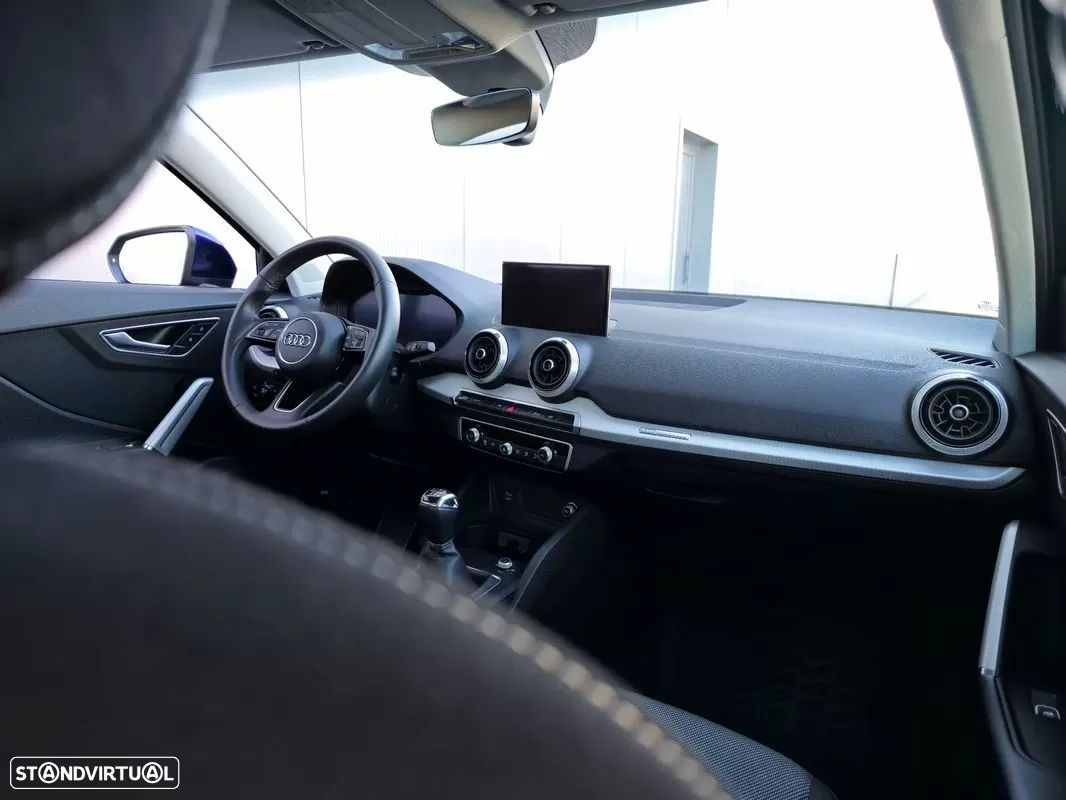 Audi Q2 35 TFSI S line - 35