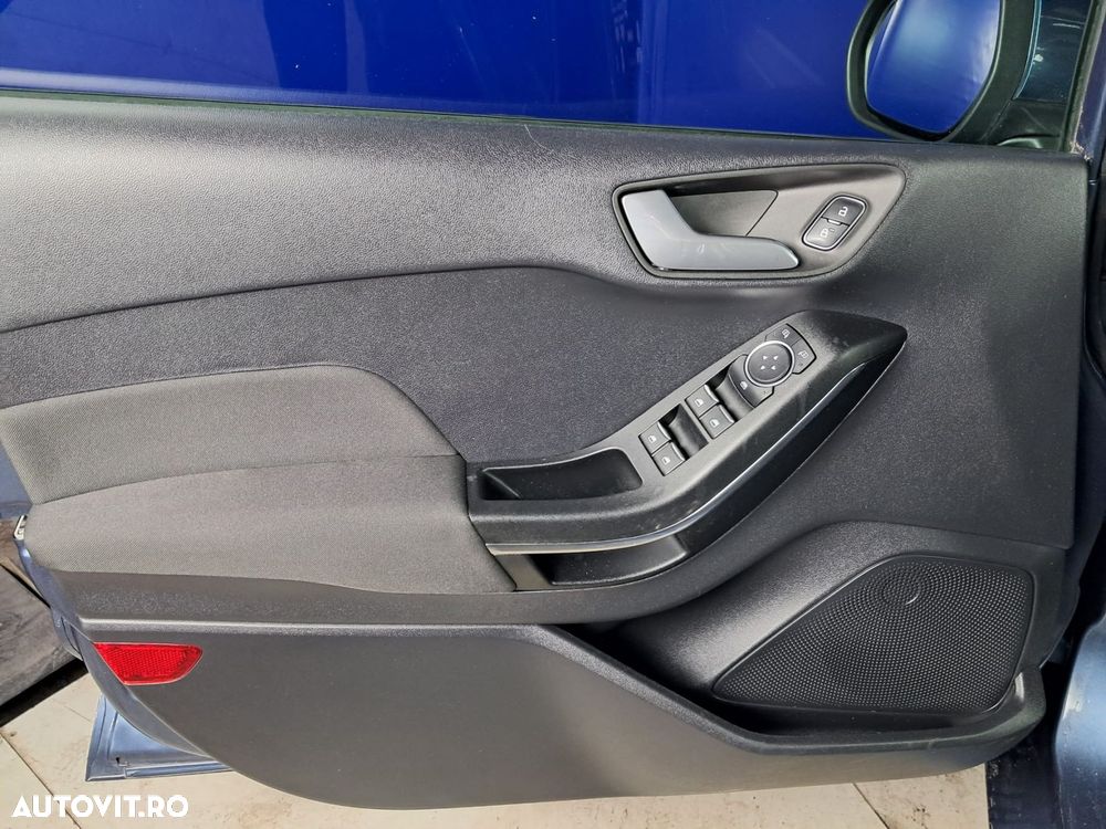 Ford Fiesta - 10