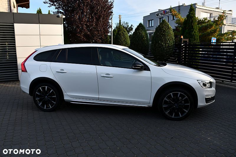 Volvo V60 Cross Country D4 Geartronic Summum - 31