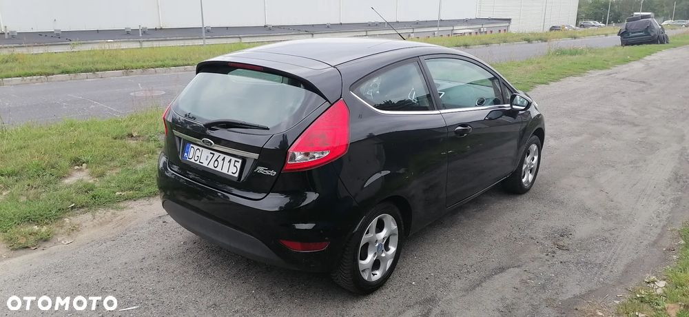 Ford Fiesta 1.25 Ambiente EU5 - 5