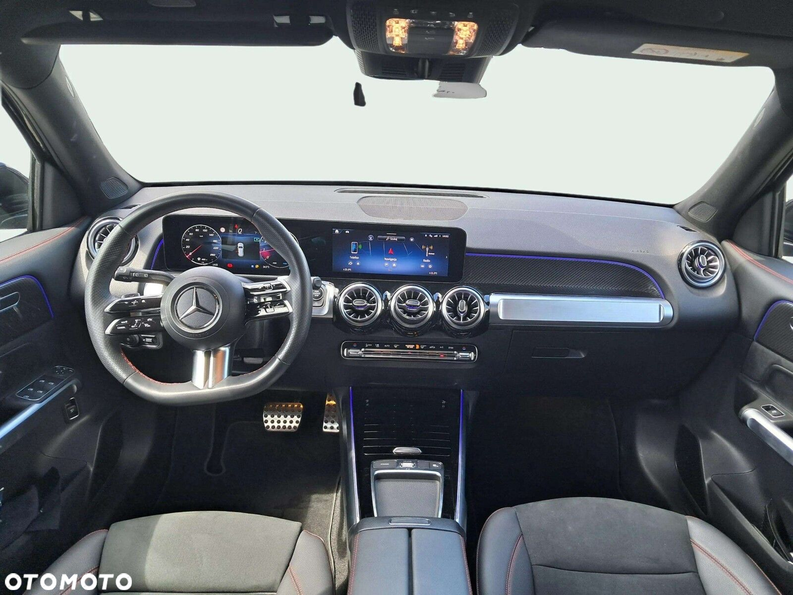 Mercedes-Benz GLB - 11