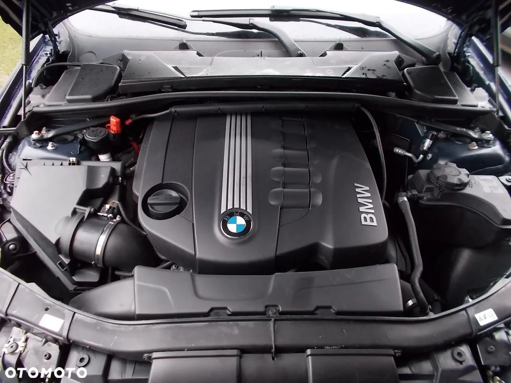 BMW Seria 3 325d DPF Edition Exclusive - 14