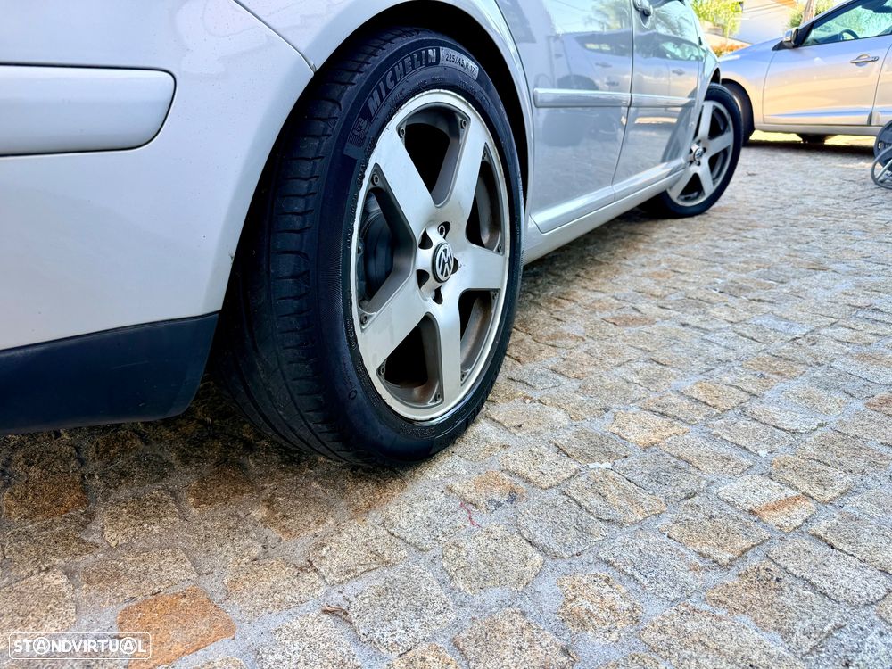 VW Golf 1.9 TDi Highline - 17