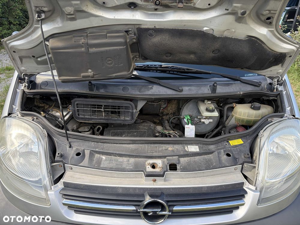 Opel Vivaro - 8