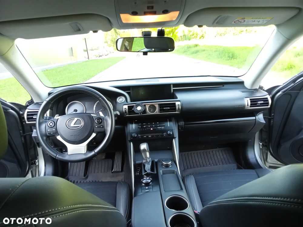 Lexus IS 250 Classic - 15