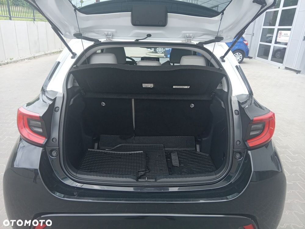 Toyota Yaris - 12