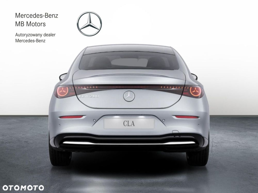 Mercedes-Benz CLA - 4