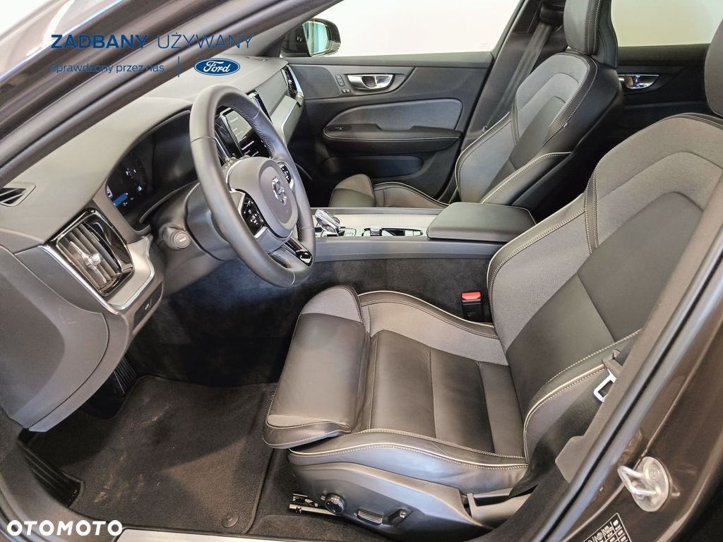 Volvo V60 B4 B Plus Dark - 10