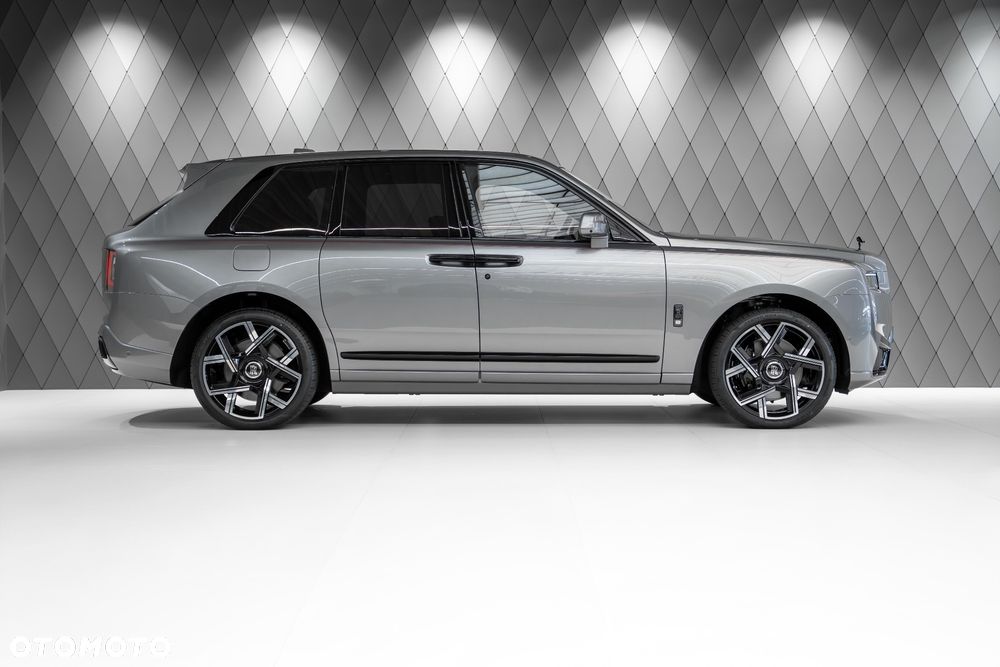 Rolls-Royce Cullinan Series II Black Badge - 5