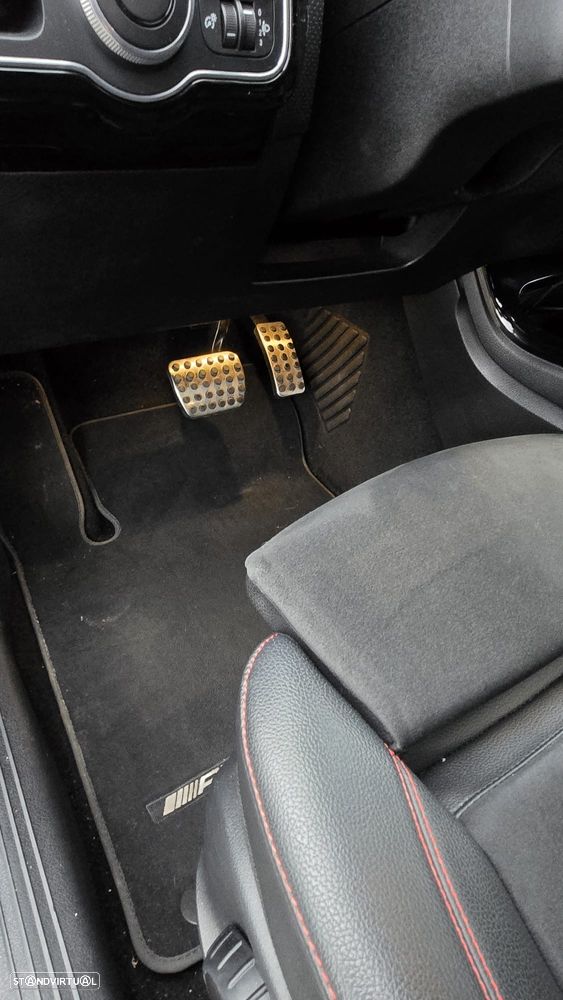 Mercedes-Benz A 250 Limousine e 8G-DCT AMG Line - 5
