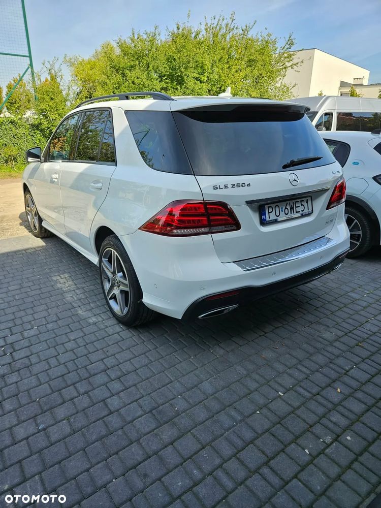 Mercedes-Benz Gle 2017 photo 2