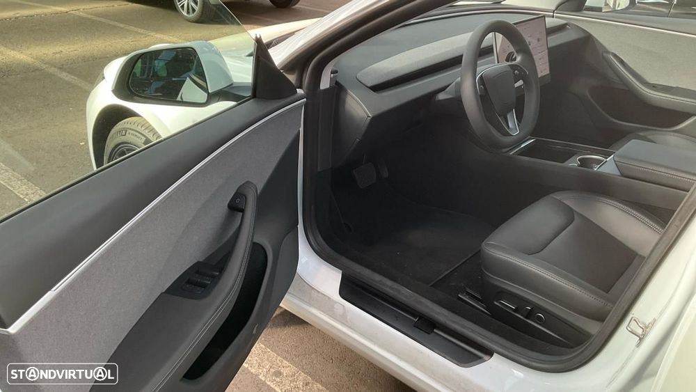 Tesla Model 3 Tração Traseira - 4