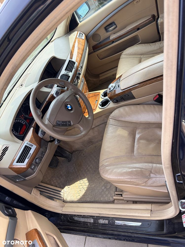 BMW Seria 7 - 16