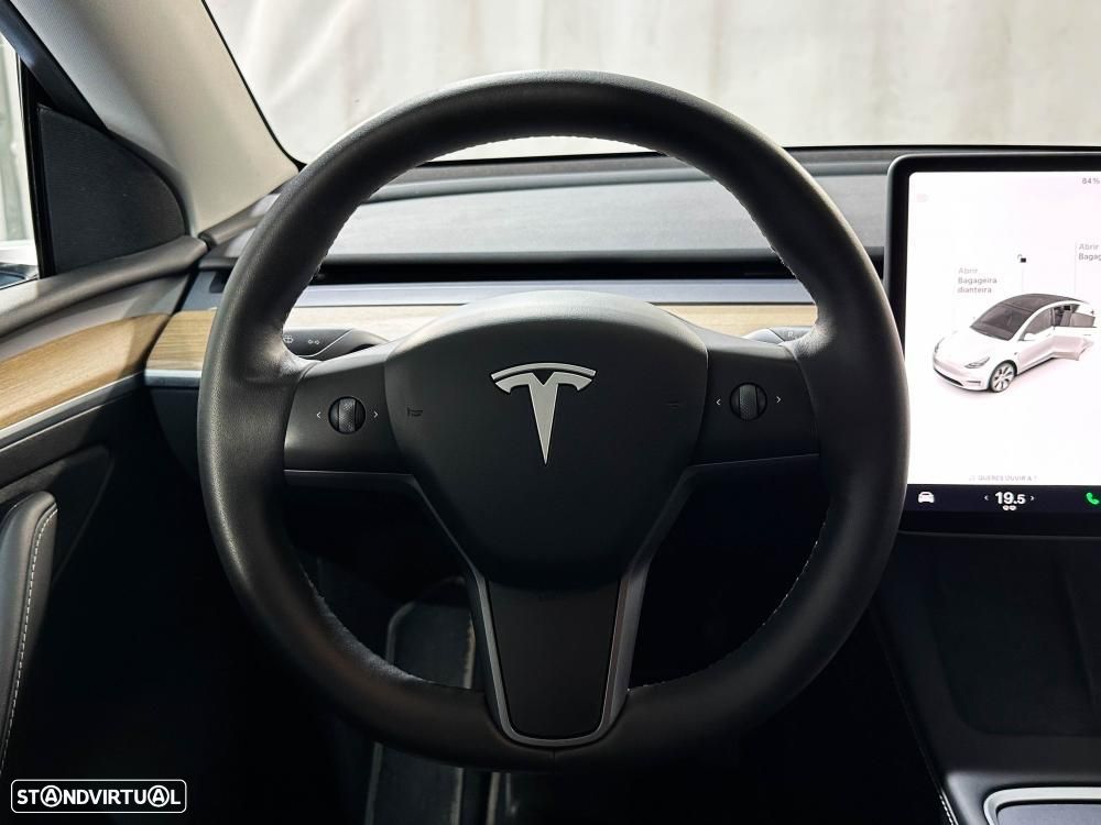 Tesla Model Y Long Range Dual Motor AWD - 23