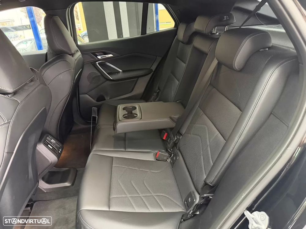 BMW iX2 eDrive20 Pack Desportivo M - 26