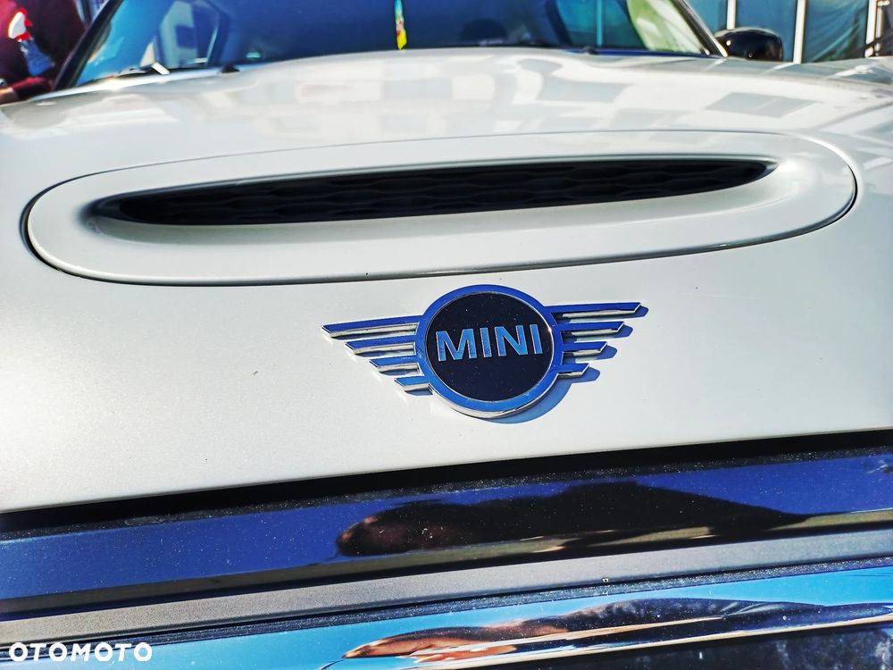 MINI Cooper SE Resolute Edition - 11