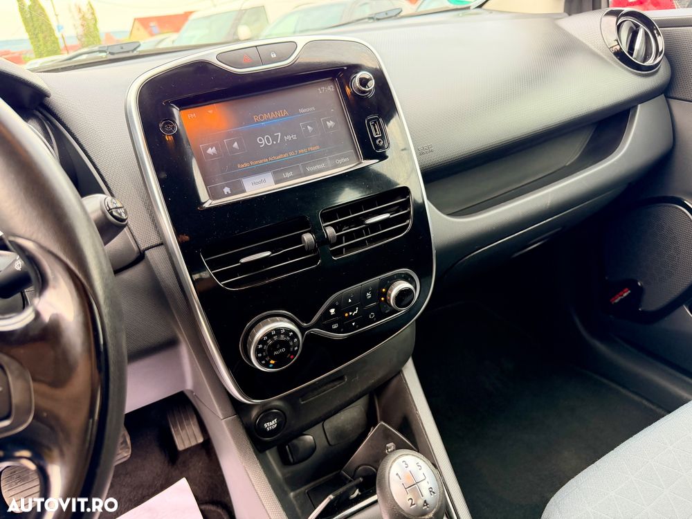 Renault Clio - 10