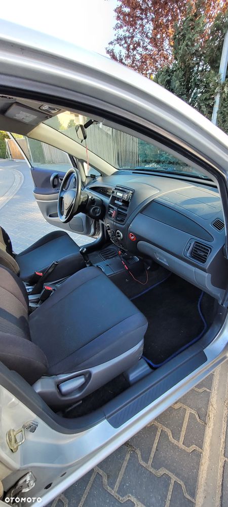 Suzuki Liana Kombi 1.6 Comfort - 25